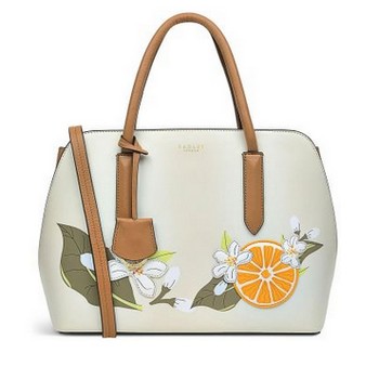 a white handbag, Bags with class, bags in Northamptonshire on Nosey kitty